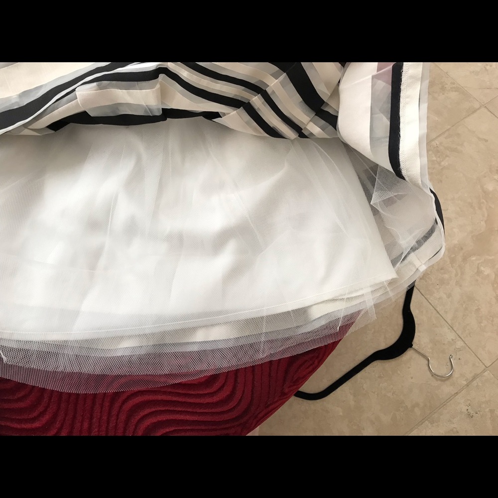 Bebe Skirt - Picture 5 of 5
